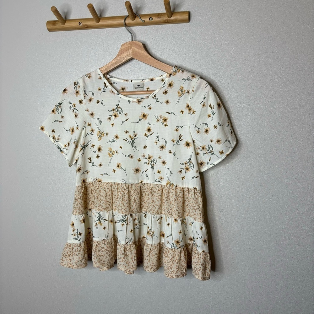 Paper Crane Floral Short Sleeve Top - Cream and Tan